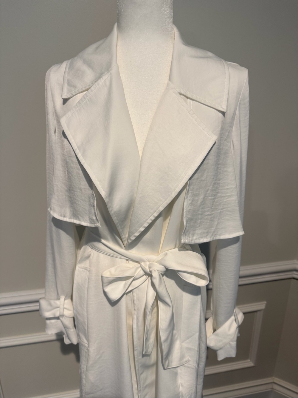 BB Dakota Ivory Long Tie-Waist thin trench - Picture 2 of 4